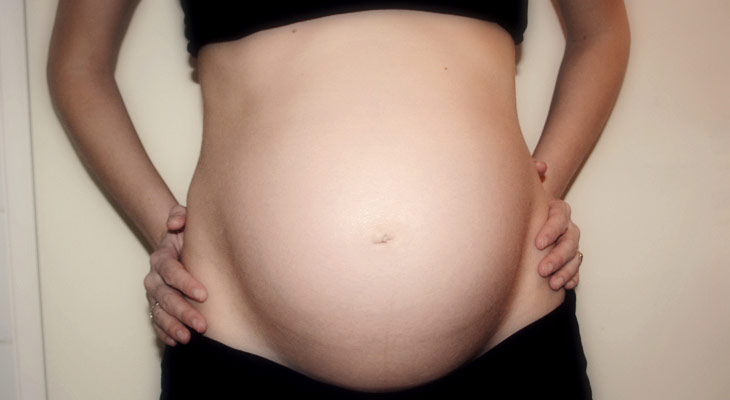 Gravid mave uge 25
