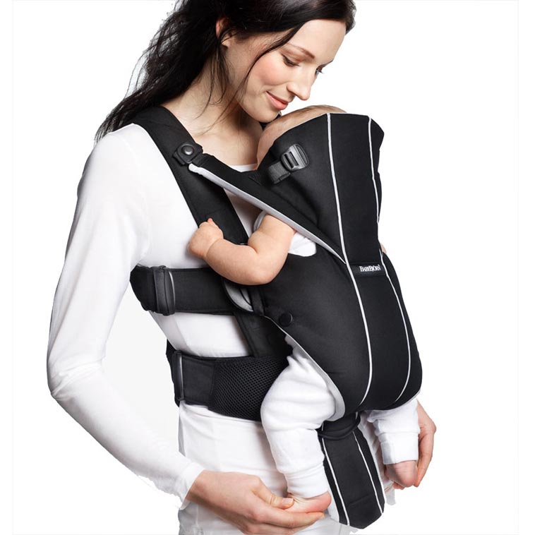 Mor med Babybjörn og barn